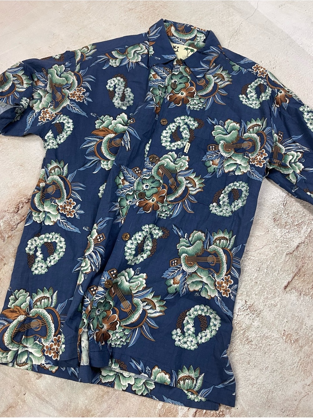Men’s Hawaiian Shirt Ukulele Floral Print Navy Blue Size M